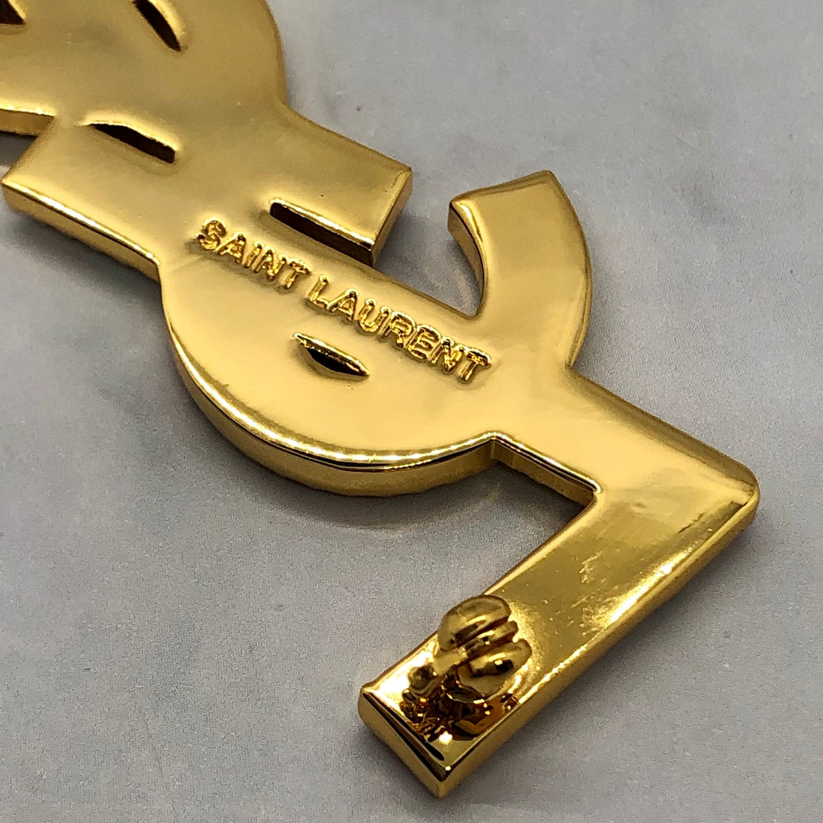 YSL YVES SAINT LAURENT Gold Tone Brooch Pin - Pre owned