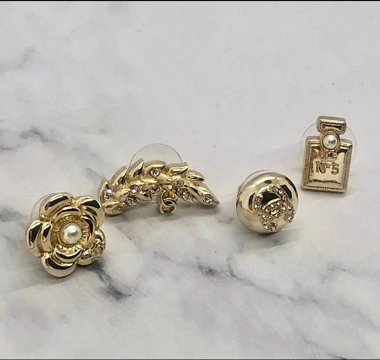 CHANEL 4 Piece Brooch Pin Set - Preowned