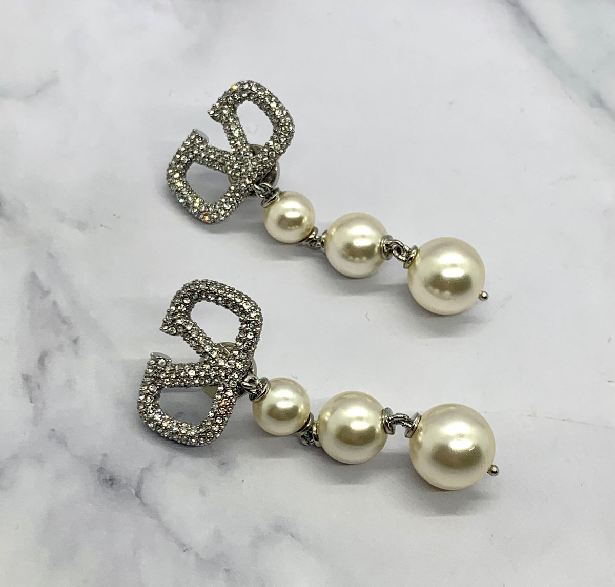 VALENTINO Pearl Pendant Earrings - Pre owned
