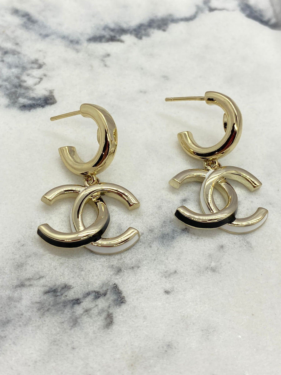 CHANEL CC Monogram Pendant Earrings - Pre owned