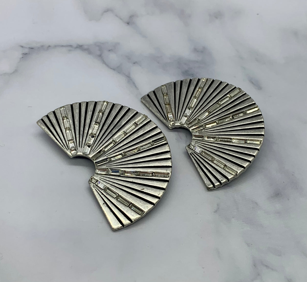 YSL YVES SAINT LAURENT Fan Clip On Earrings - Pre owned