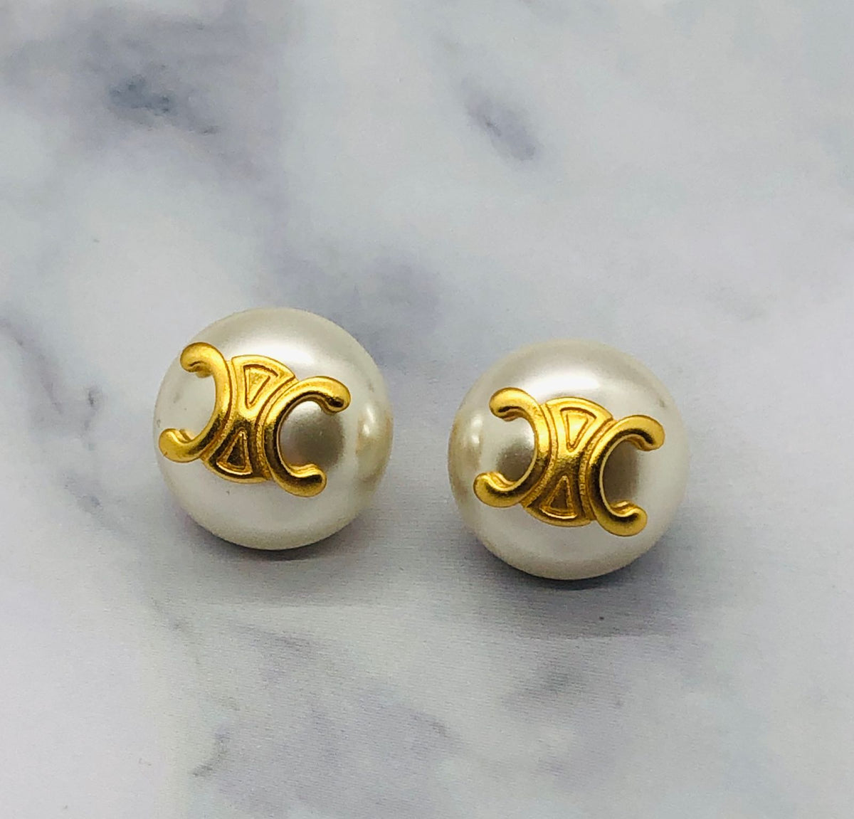 CELINE Large Pearl Monogram Earrings - Pre owned