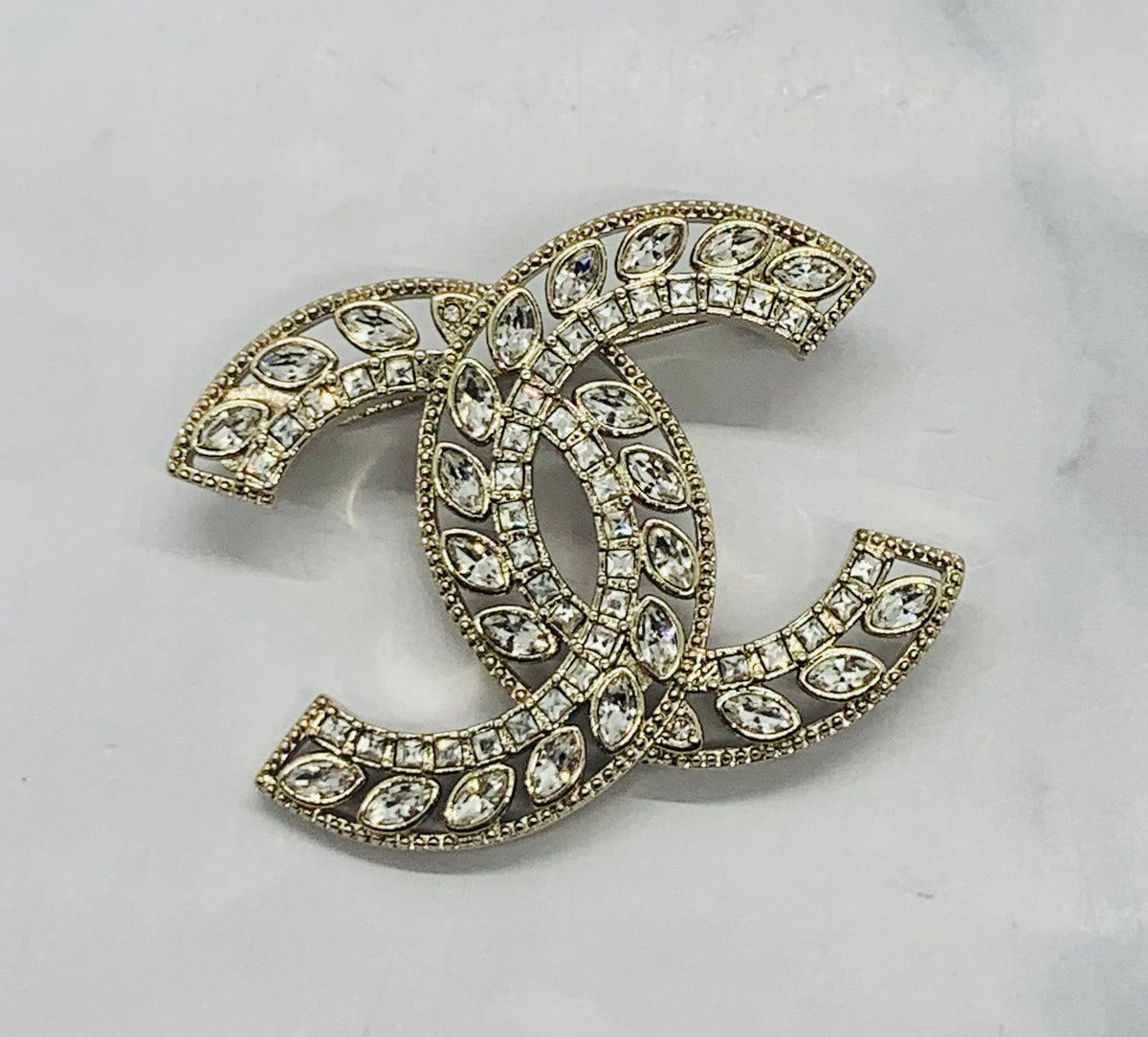 CHANEL CC Rhinestone Elaborate Brooch Pin - Pre owned