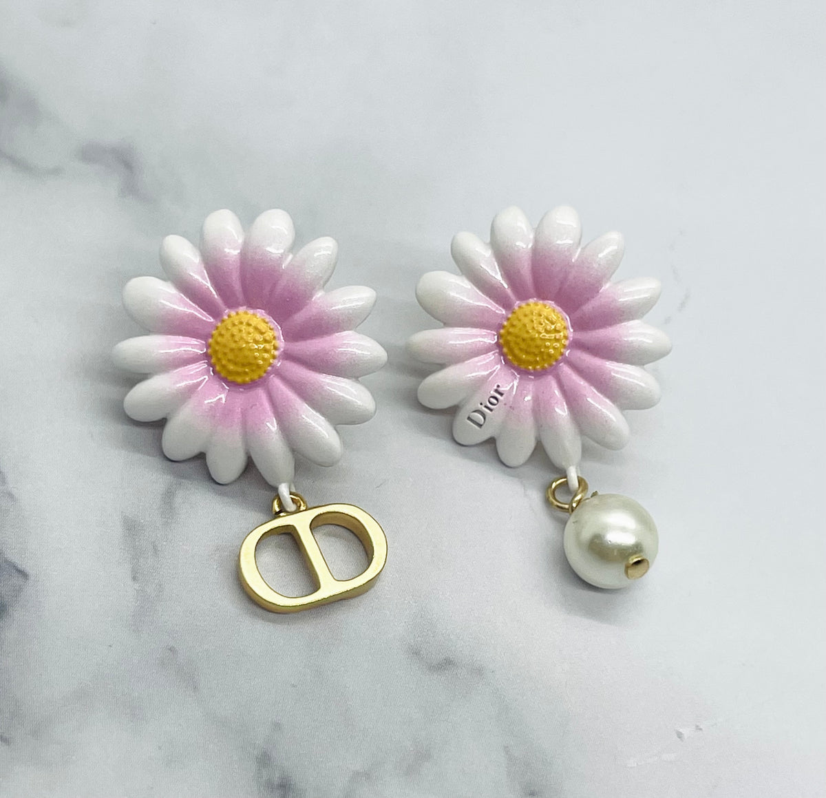 CHRISTIAN DIOR CD Garden Daisy Earrings - Pre Owned