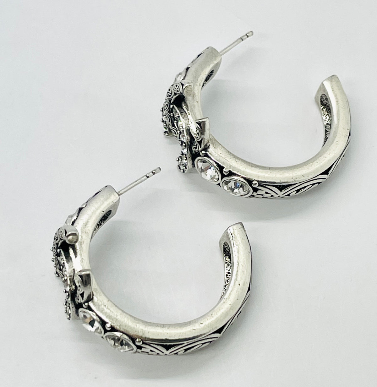 CHANEL CC Silver Rhinestone Hoop Earrings - Pre owned