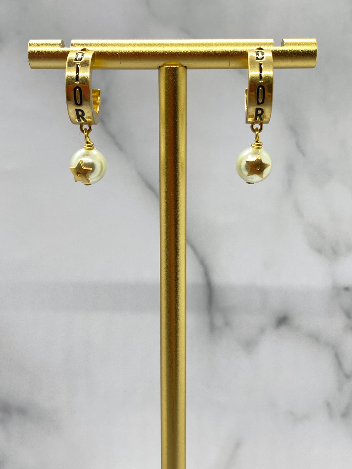 CHRISTIAN DIOR Hoop Pearl Earrings - Pre owned