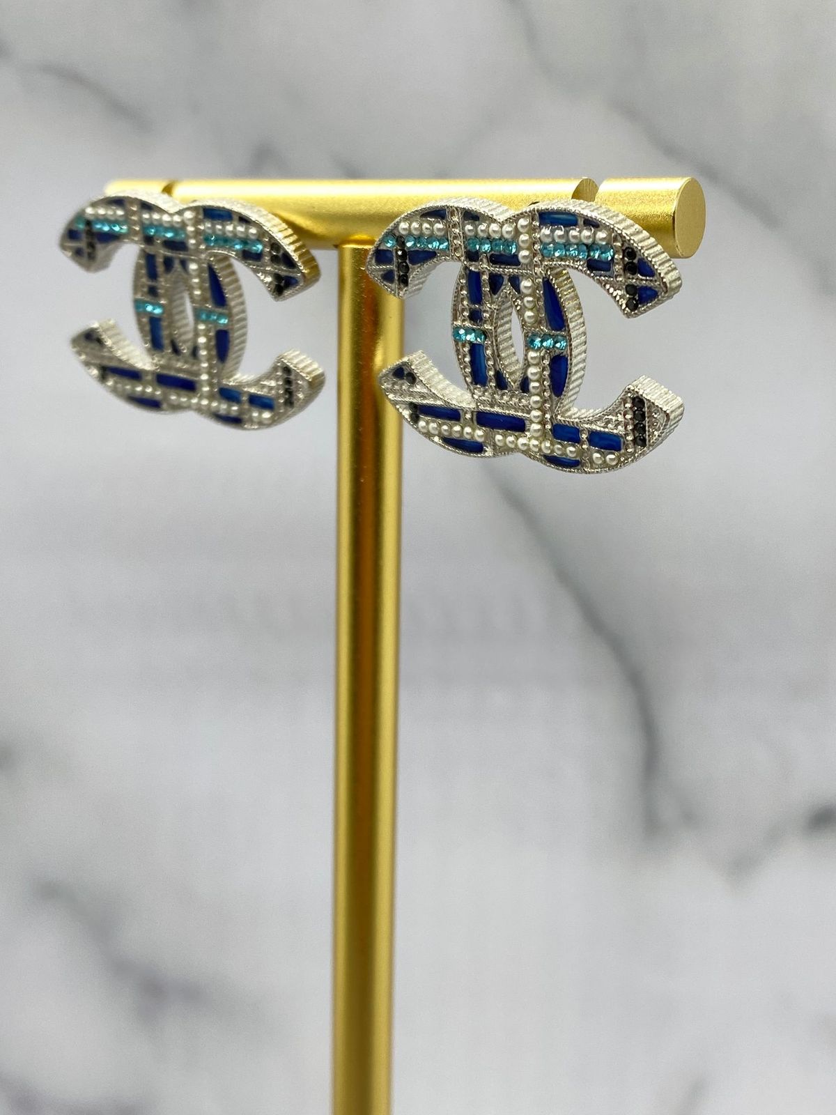 CHANEL CC Silver Tone Blue Plaid Pearl Earrings - Pre owned