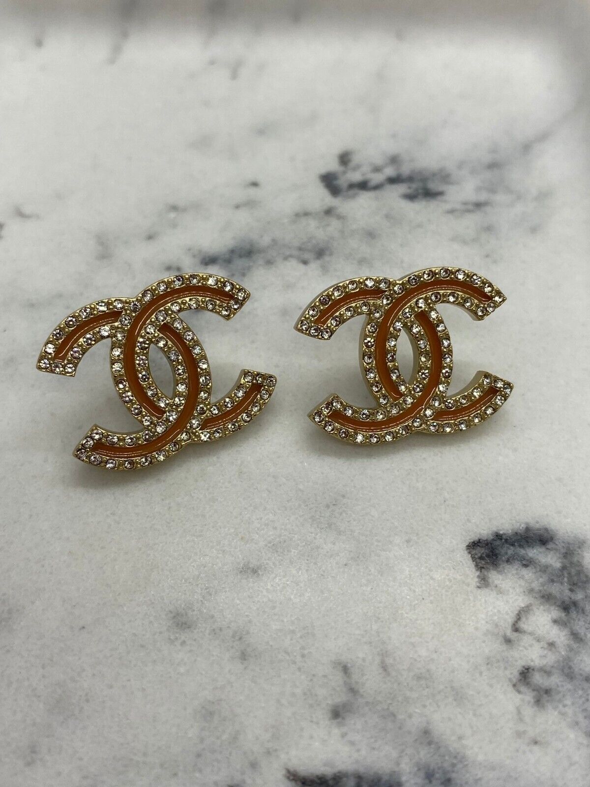 CHANEL CC Rhinestone Trim Caramel Tone Small Earrings - Pre owned