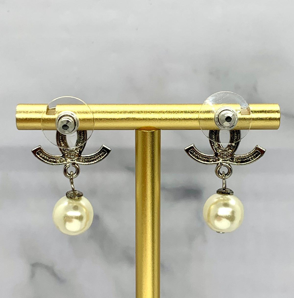 CHANEL CC Pearl Pendant Earrings - USED