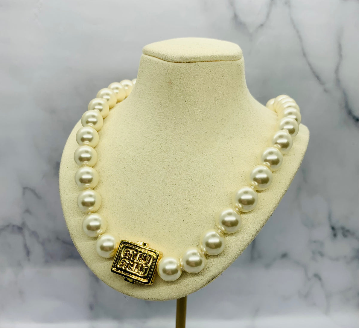 MIU MIU Pearl Choker Necklace - Pre owned