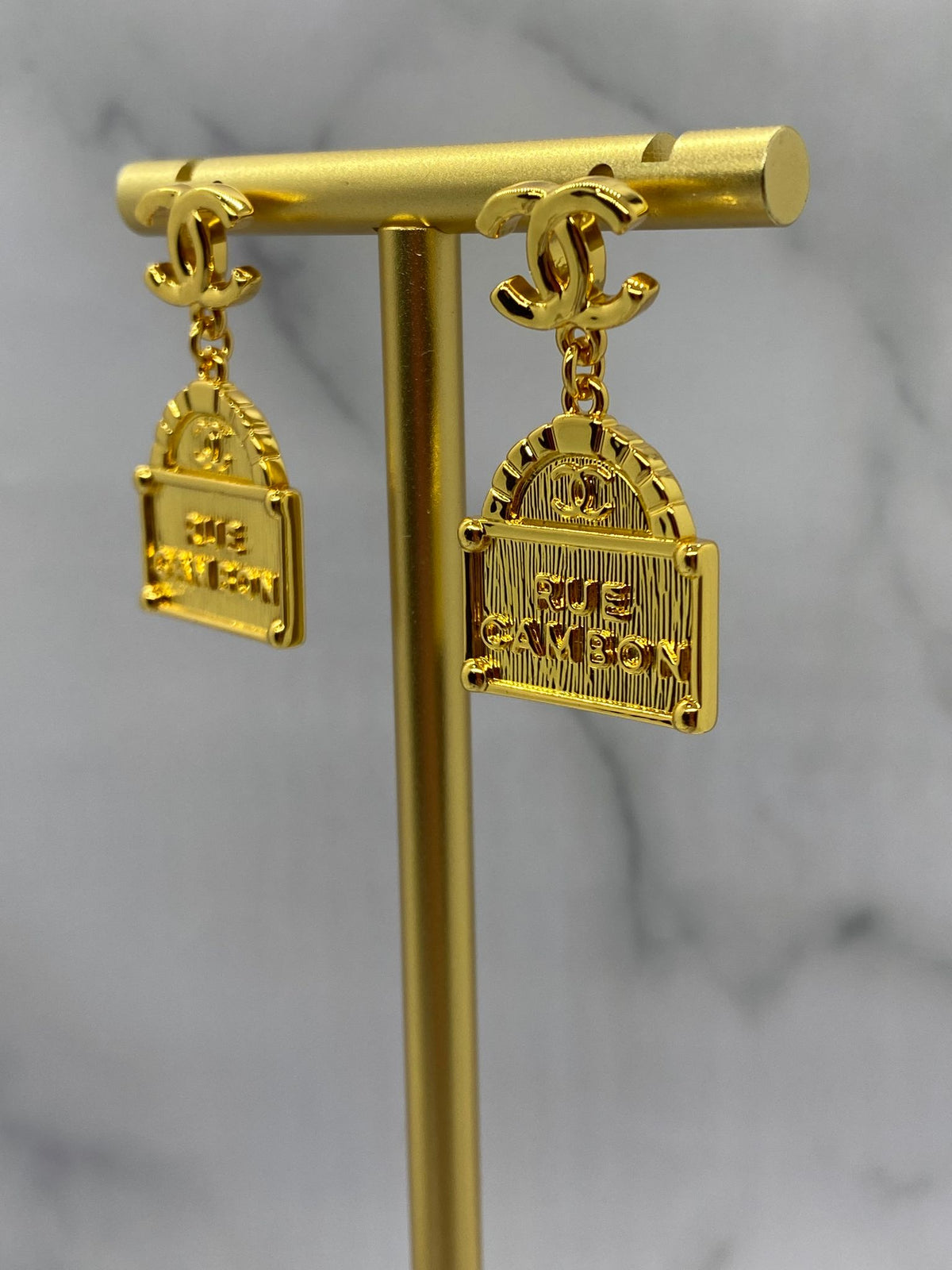 CHANEL CC Rue Cambon Pendant Earrings - Pre owned