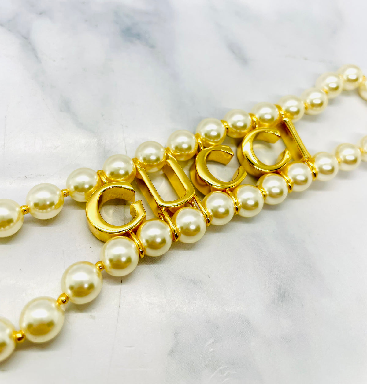 GUCCI Pearl Monogram Bracelet - Pre owned