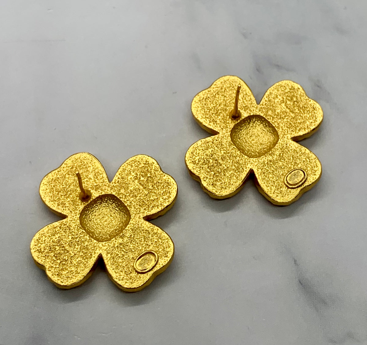 CHANEL CC Gold Flower Earrings - Pre owned