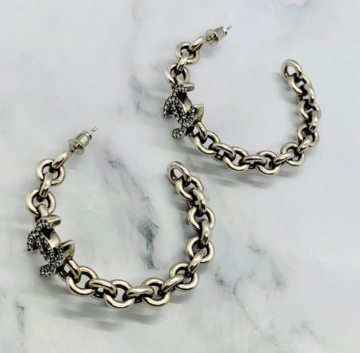 CHANEL CC Pewter Chain Hoop Earrings - Pre owned