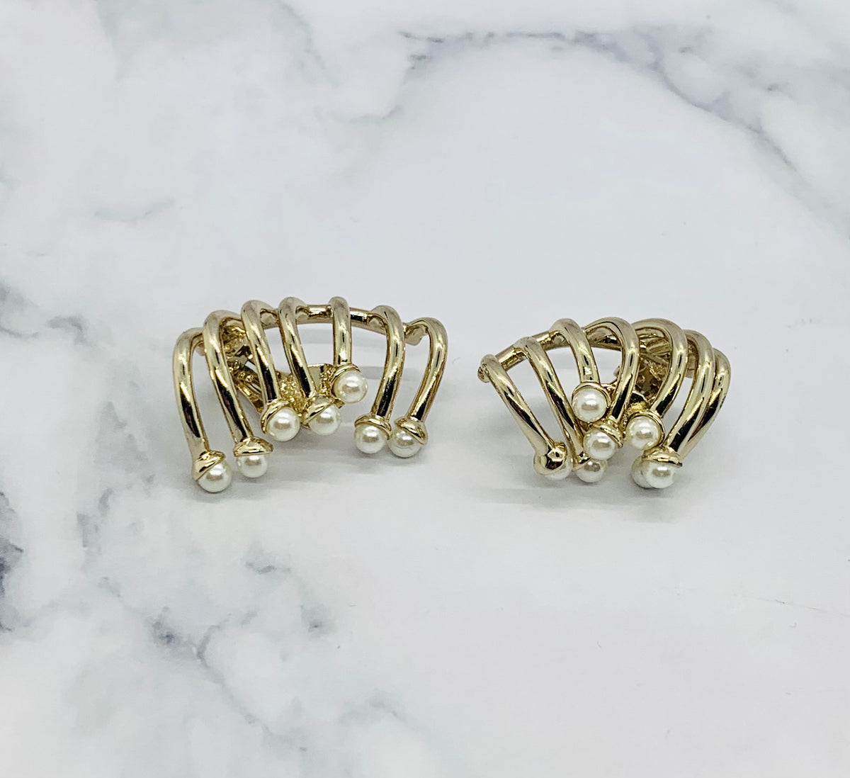CHRISTIAN DIOR Pearl Climber Clip On Earrings - Pre owned