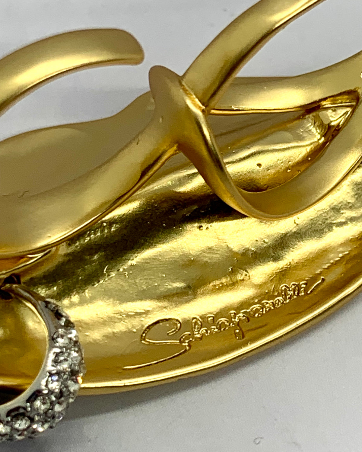SCHIAPARELLI Pierced Lip Statement Ring - Pre owned
