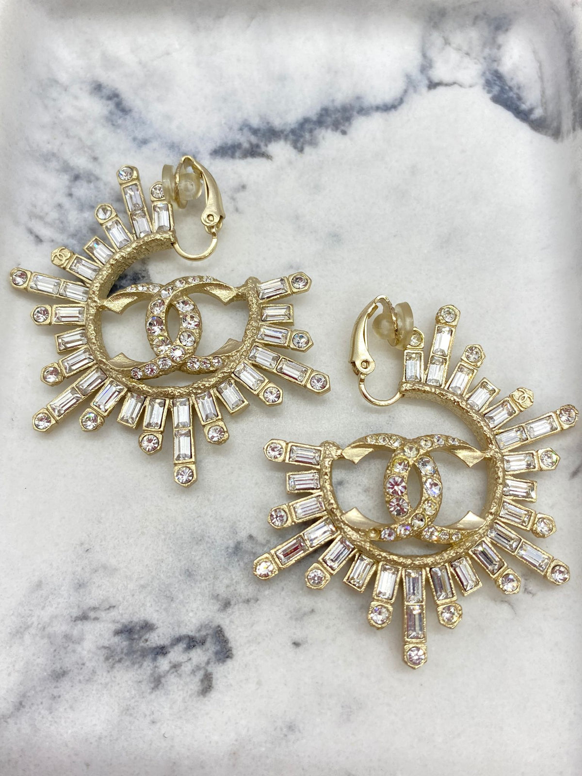 CHANEL CC Rhinestone Starburst Earrings- USED