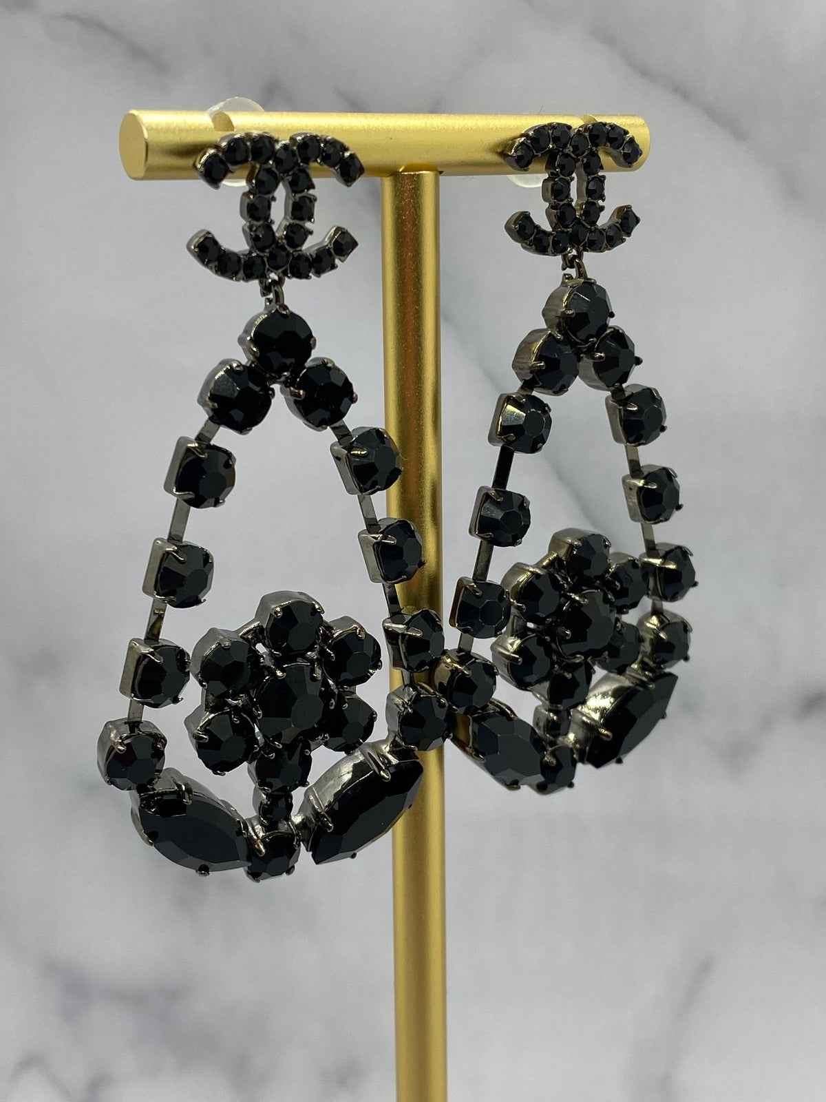 CHANEL CC Black Rhinestone Chandelier Earrings - Pre owned
