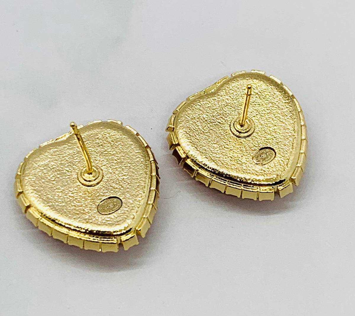 CHANEL CC Red Rhinestone Heart Earrings - Pre owned