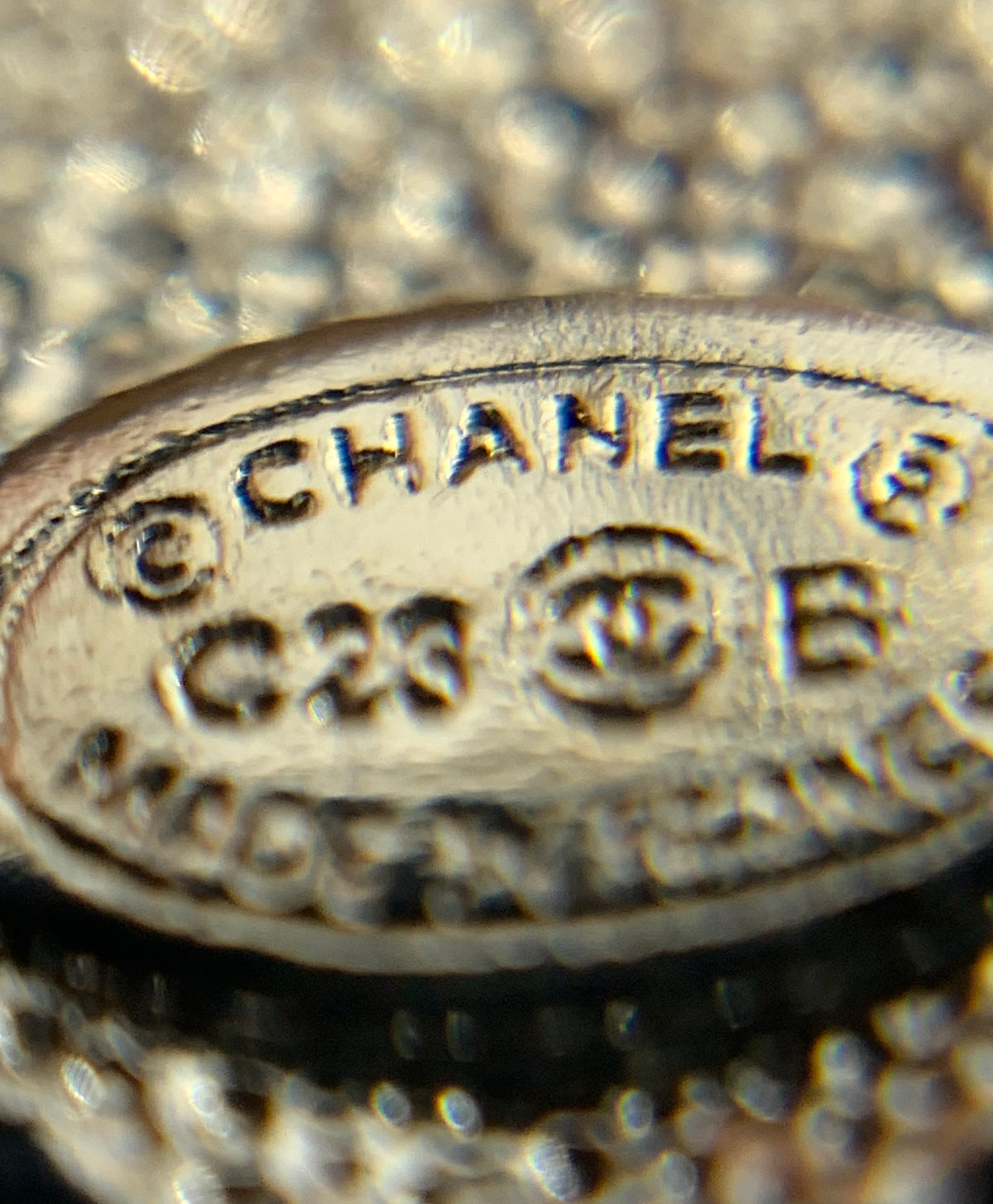 CHANEL CC Heart Rhinestone Earrings - Pre owned / KM4395