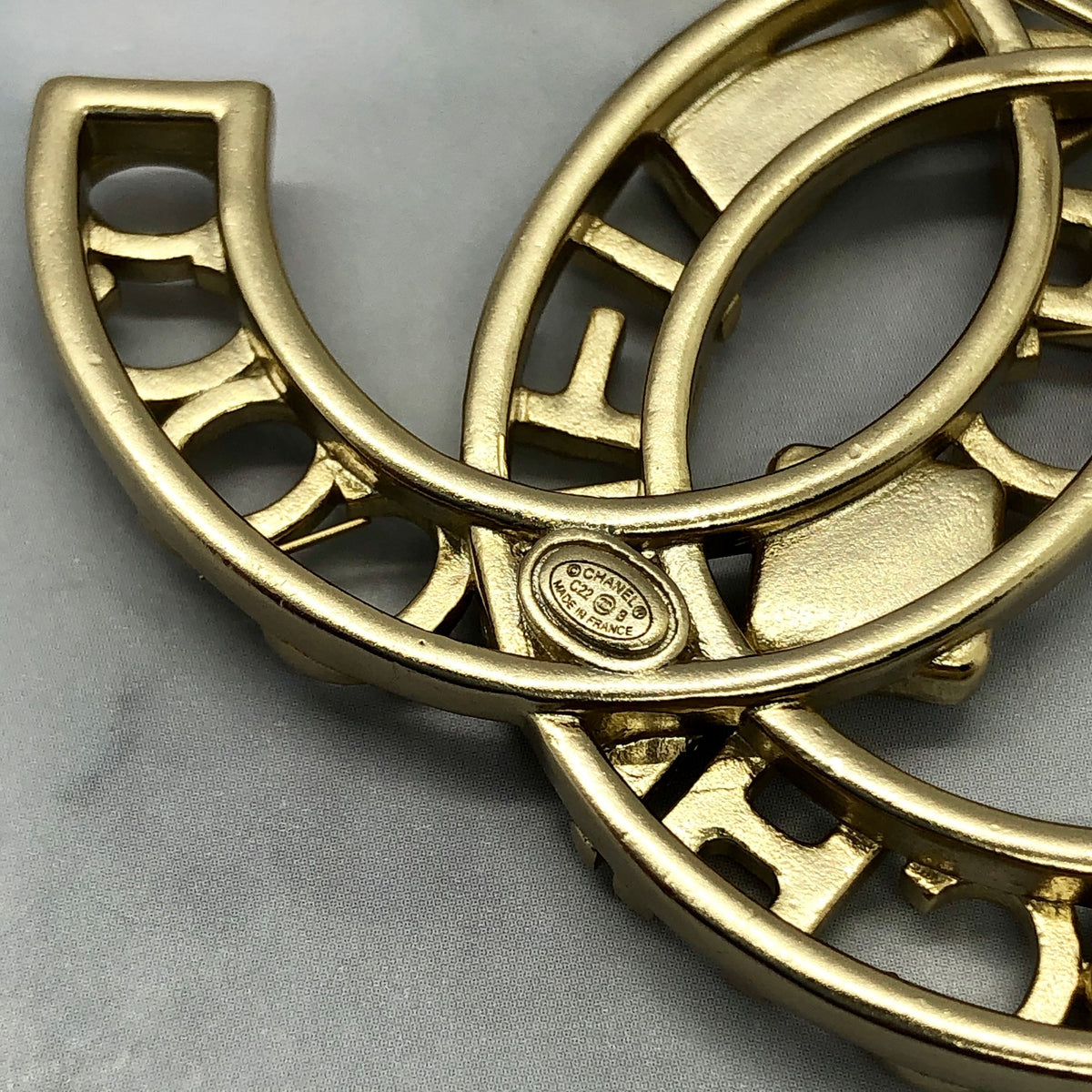 CHANEL CC Colored stoned monogram Brooch Pin - pre owned