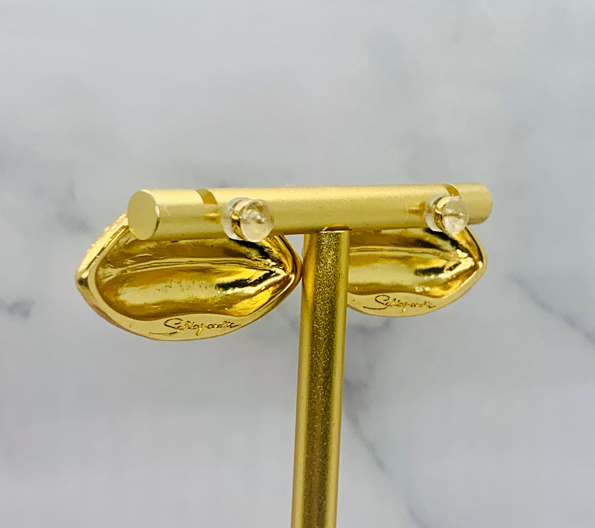 SCHIAPARELLI Gold Lips Earrings - Pre owned