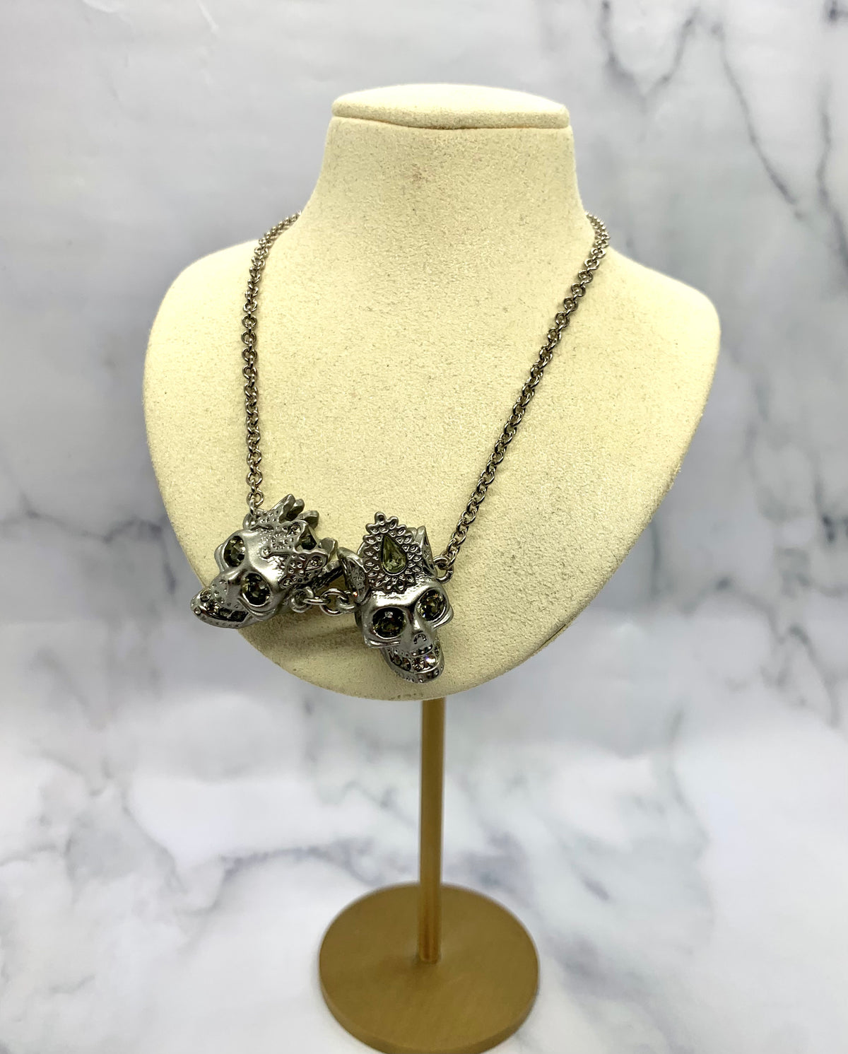 ALEXANDER MCQUEEN Skulls Pewter Necklace - Pre owned