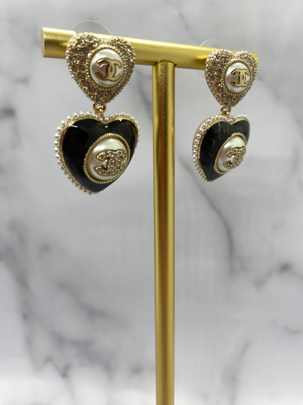 CHANEL CC Heart Pendant Earrings - Pre owned