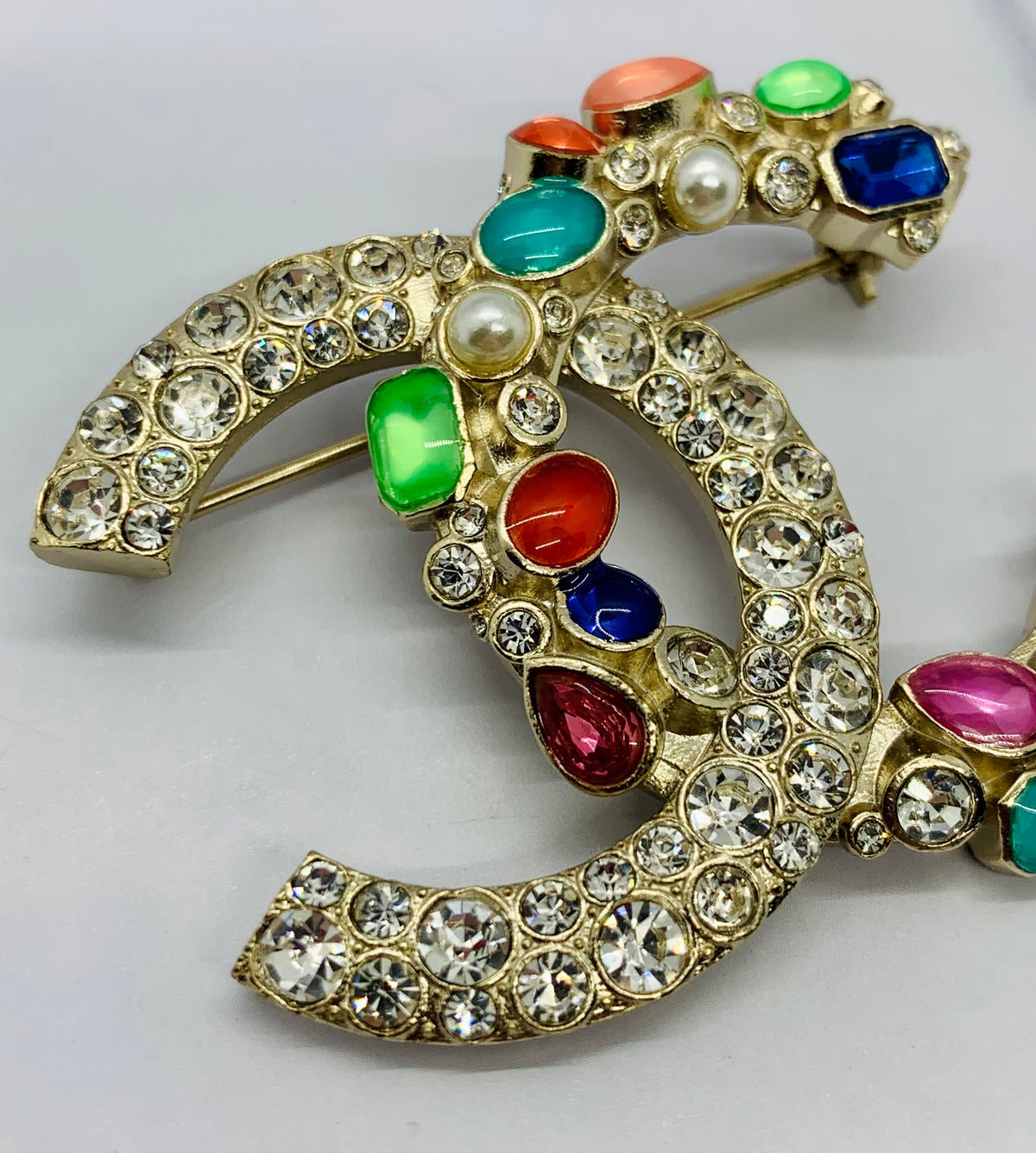CHANEL CC Multicolor Rhinestone Brooch