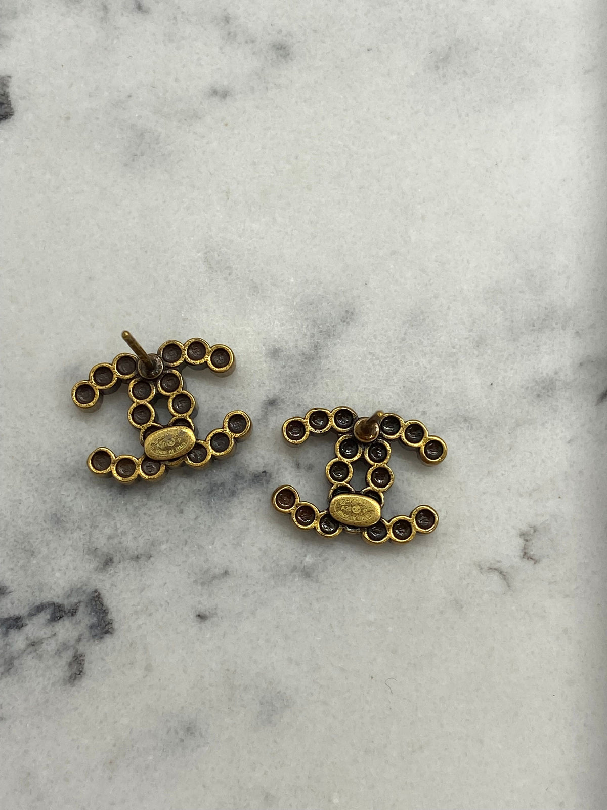 CHANEL CC Brass Tone Rhinestone Small Earrings - Pre owned