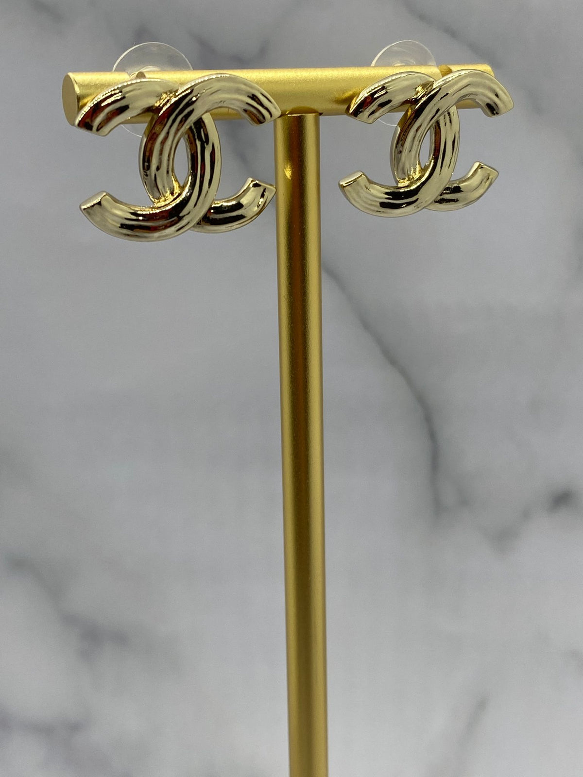CHANEL CC Gold Tone Small Earrings - Pre owned