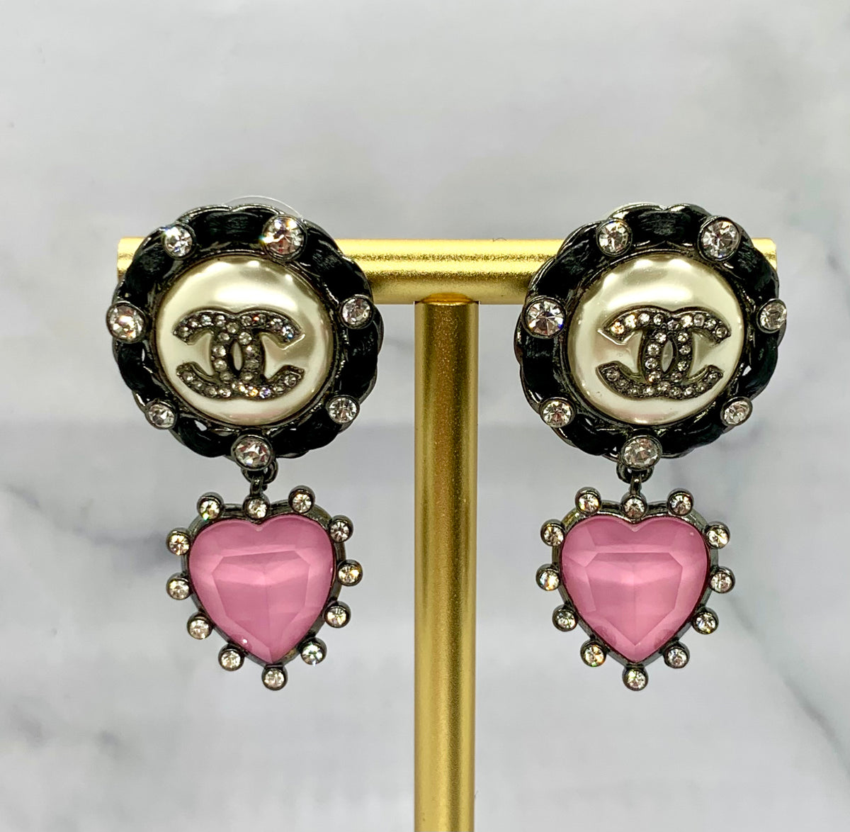 CHANEL CC Heart Pendant Earrings - Pre owned