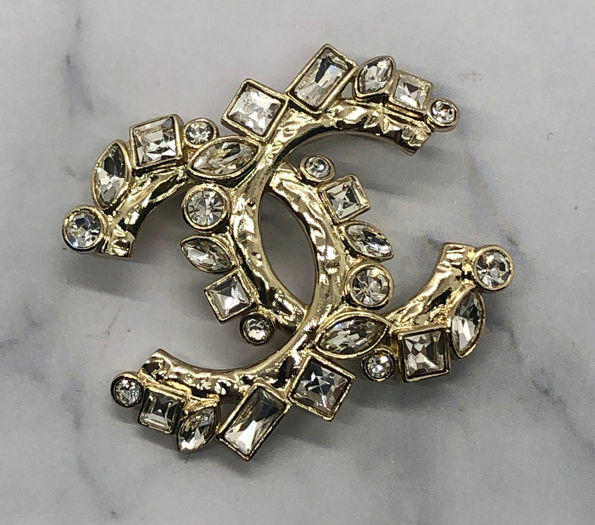 CHANEL CC Rhinestone Brooch Pin - USED