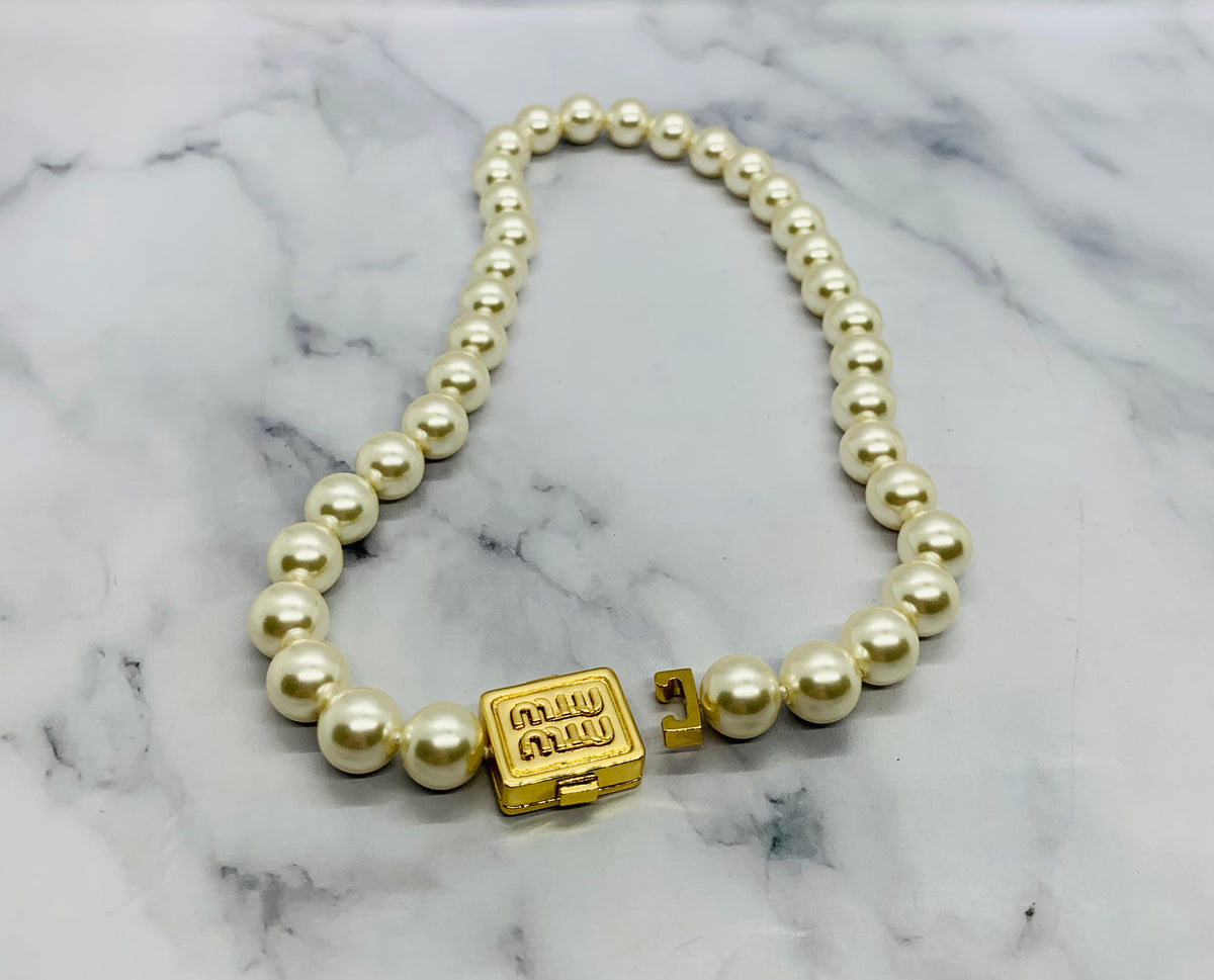 MIU MIU Pearl Choker Necklace - Pre owned