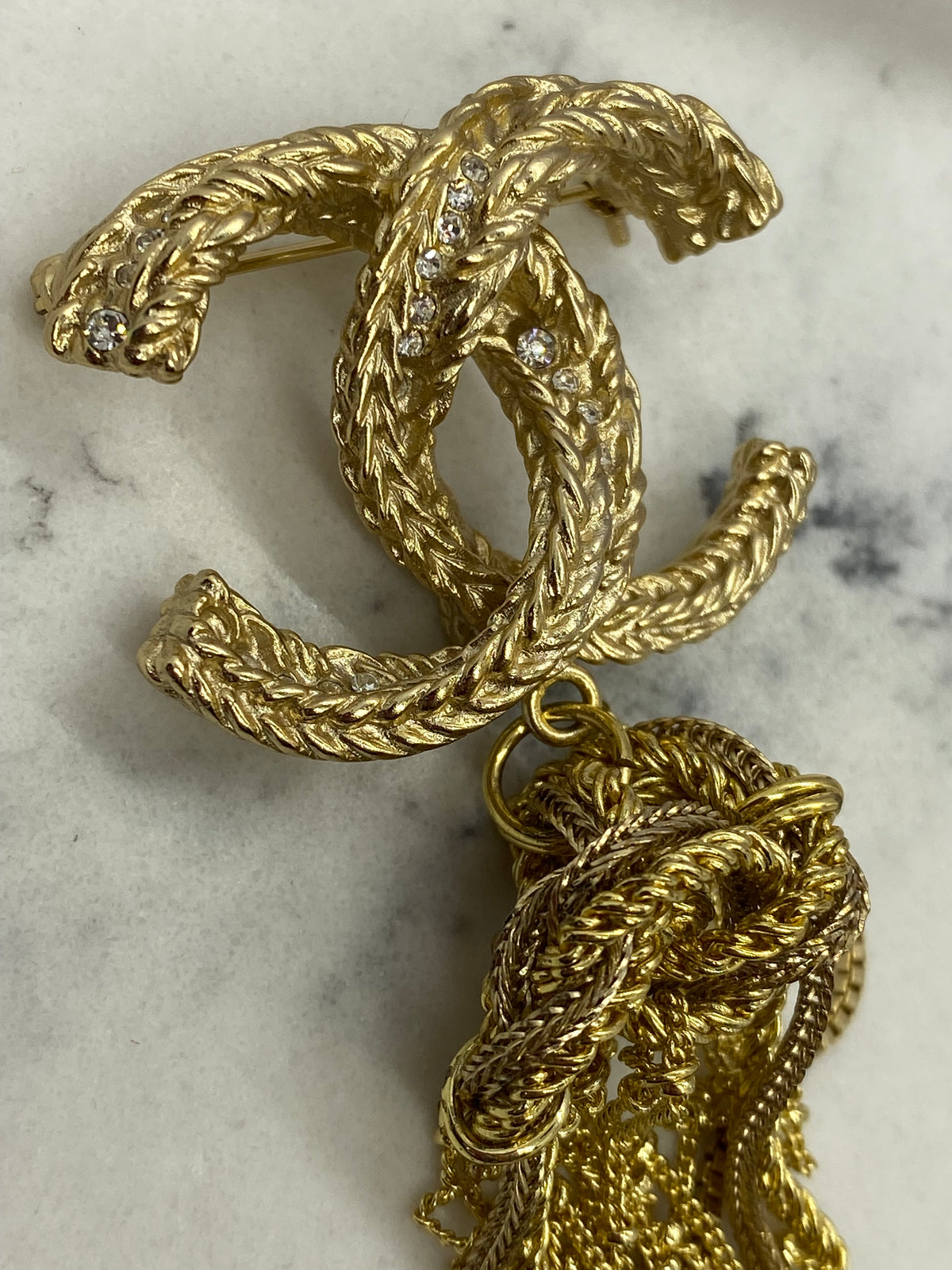 CHANEL CC Vintage Statement Brooch Pin - Pre owned