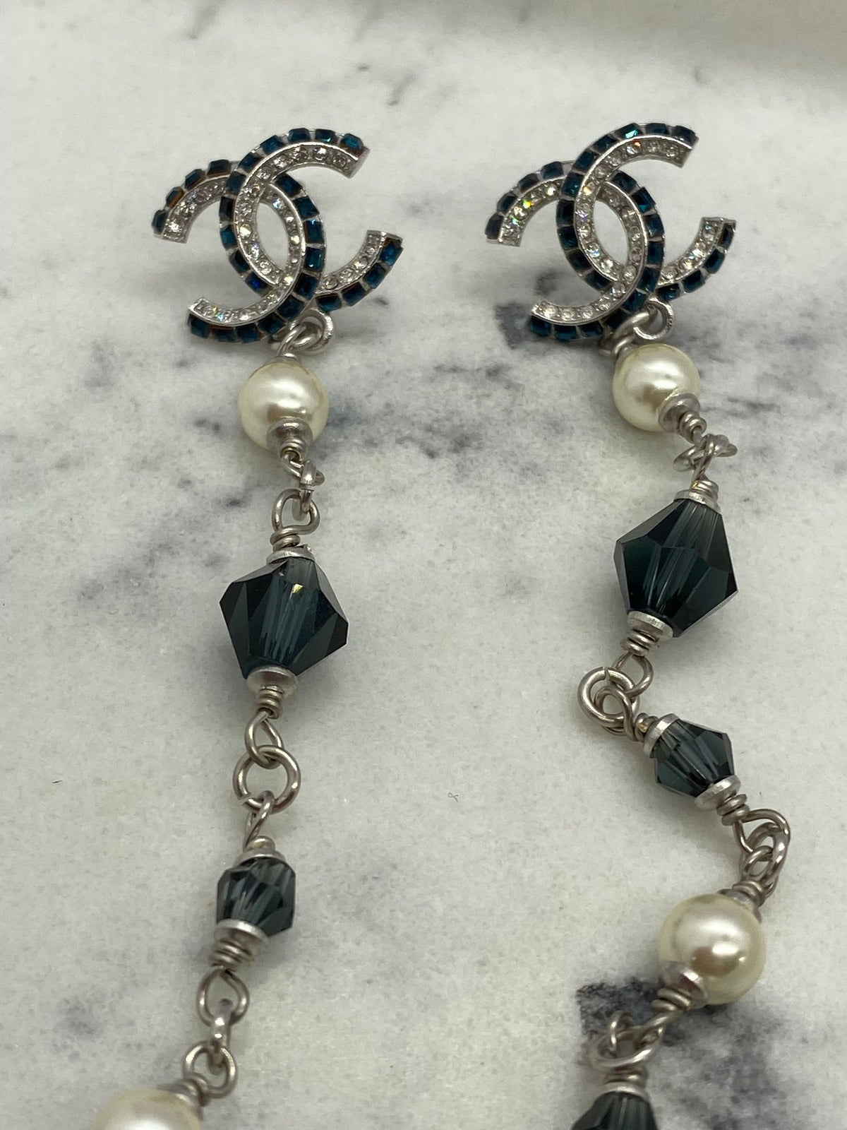 CHANEL CC Long Pearl Rhinestone Trim Pendant Earrings - Pre owned