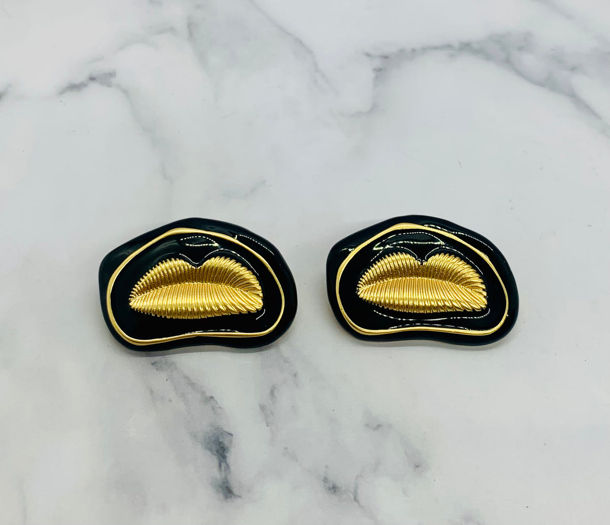 SCHIAPARELLI Statement Lips Earrings - Pre owned