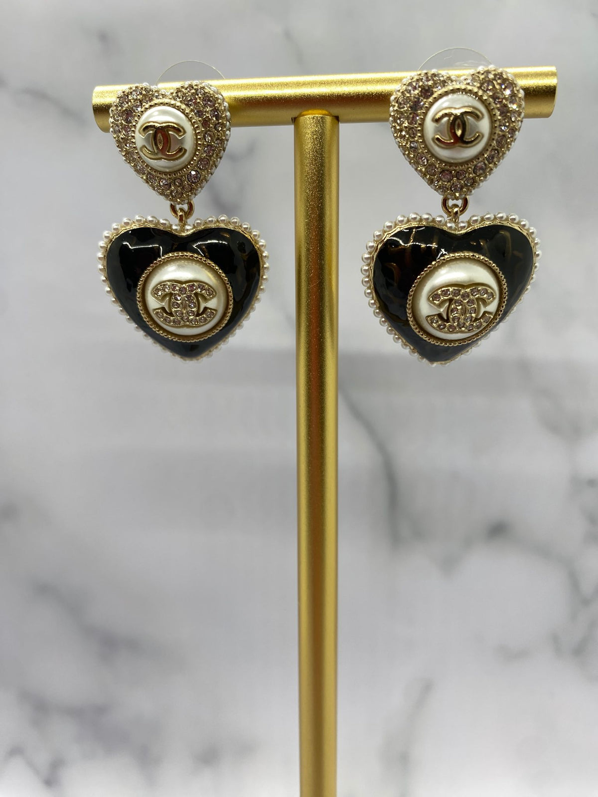 CHANEL CC Heart Pendant Earrings - Pre owned