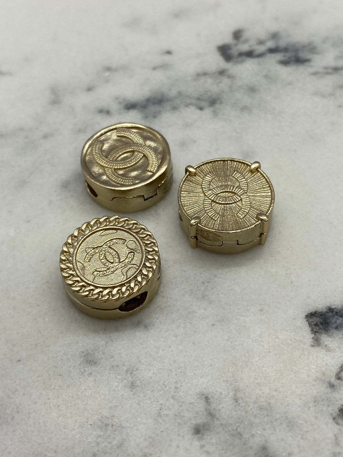 CHANEL CC Set of 3 Rare Hair Strand Clips - Pre owned