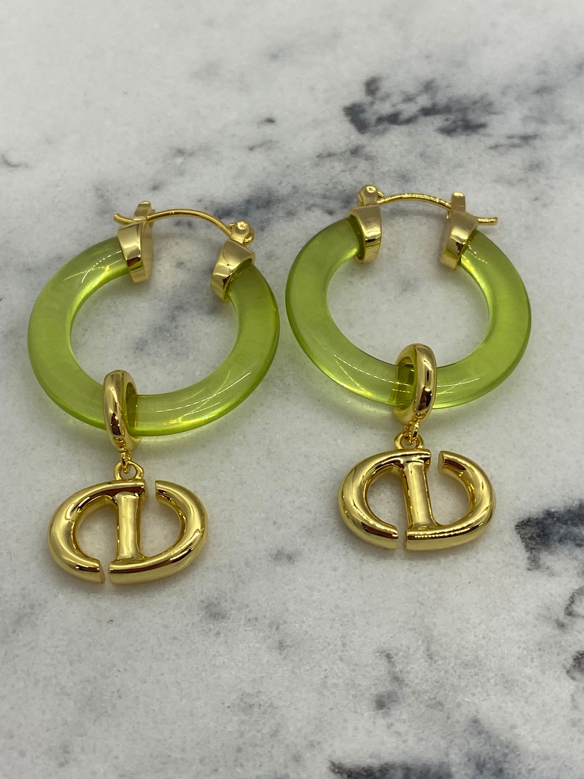 CHRISTIAN DIOR CD Green Acrylic Hoop Earrings - Pre owned
