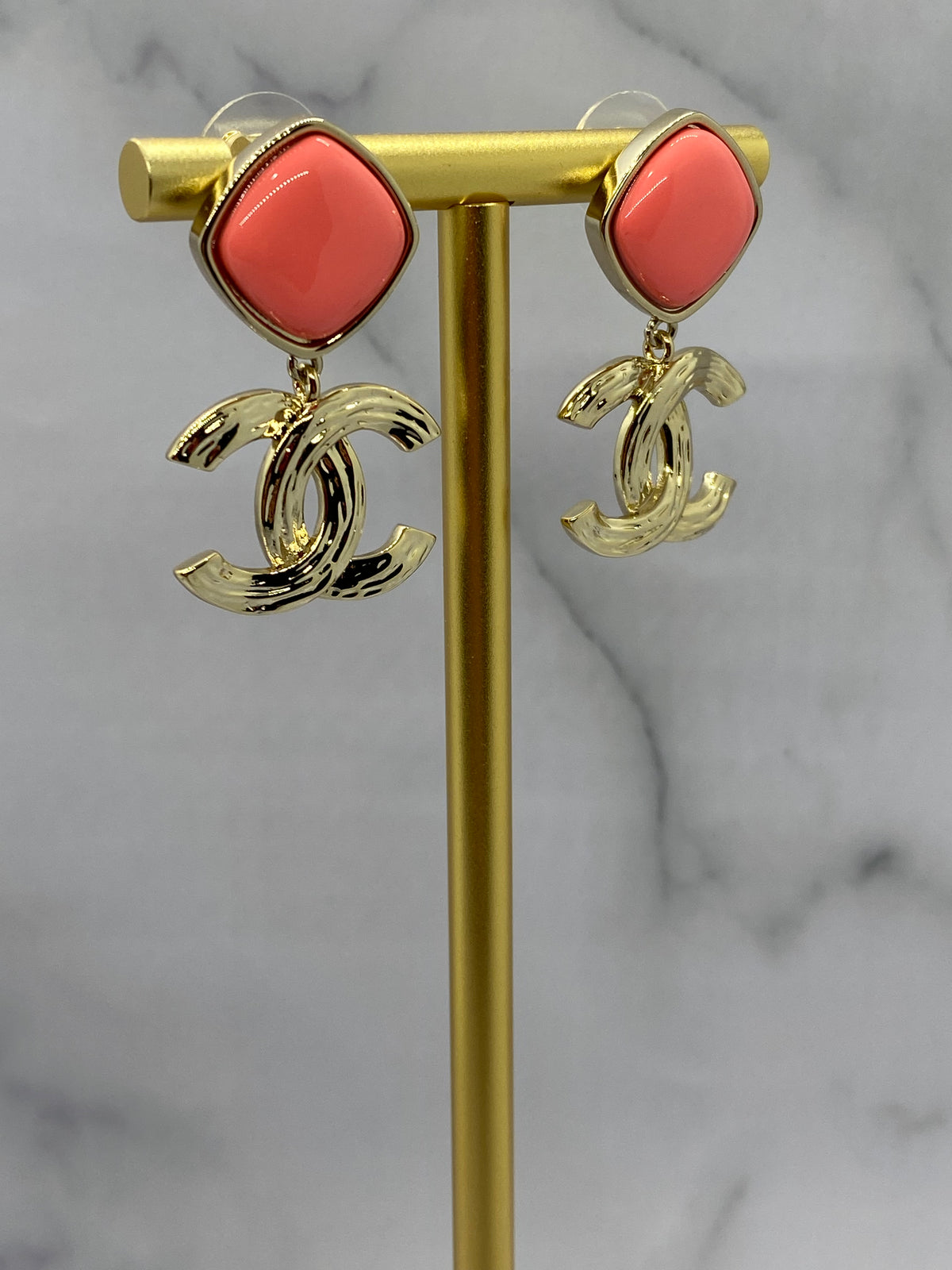 CHANEL CC 2022 Pink Pendant Earrings - Pre owned