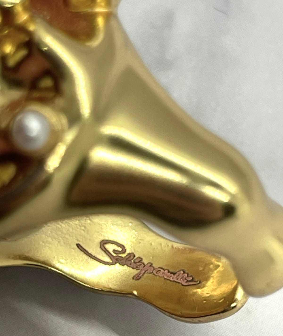SCHIAPARELLI Pearl Statement Ring Adjustable size 7 - Pre owned
