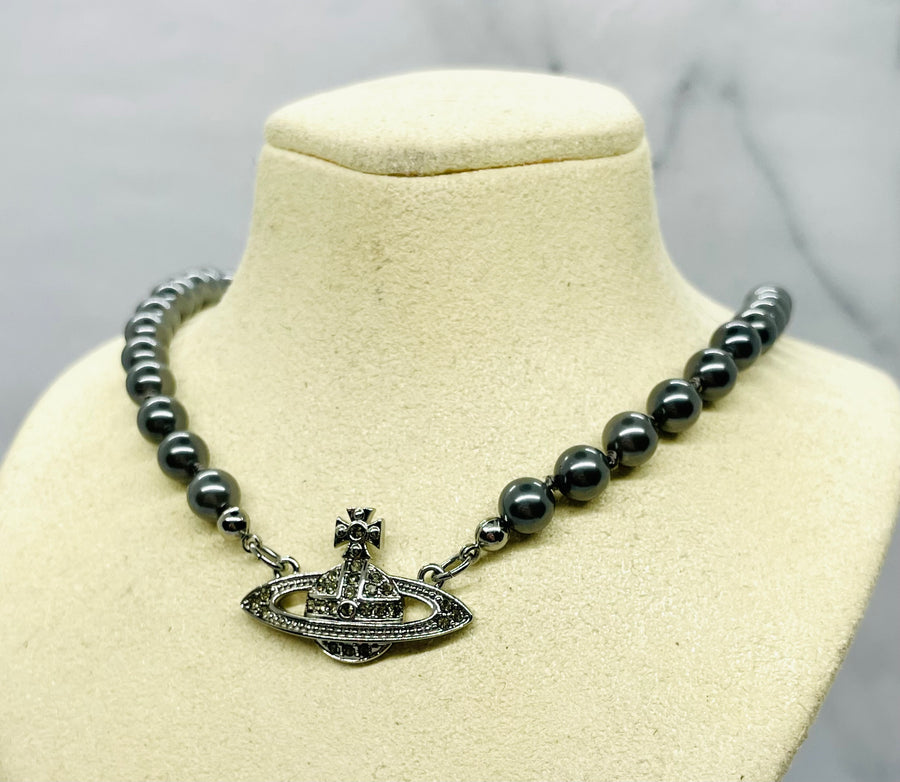 VIVIENNE WESTWOOD Pewter Pearl Rhinestone Necklace - Pre owned