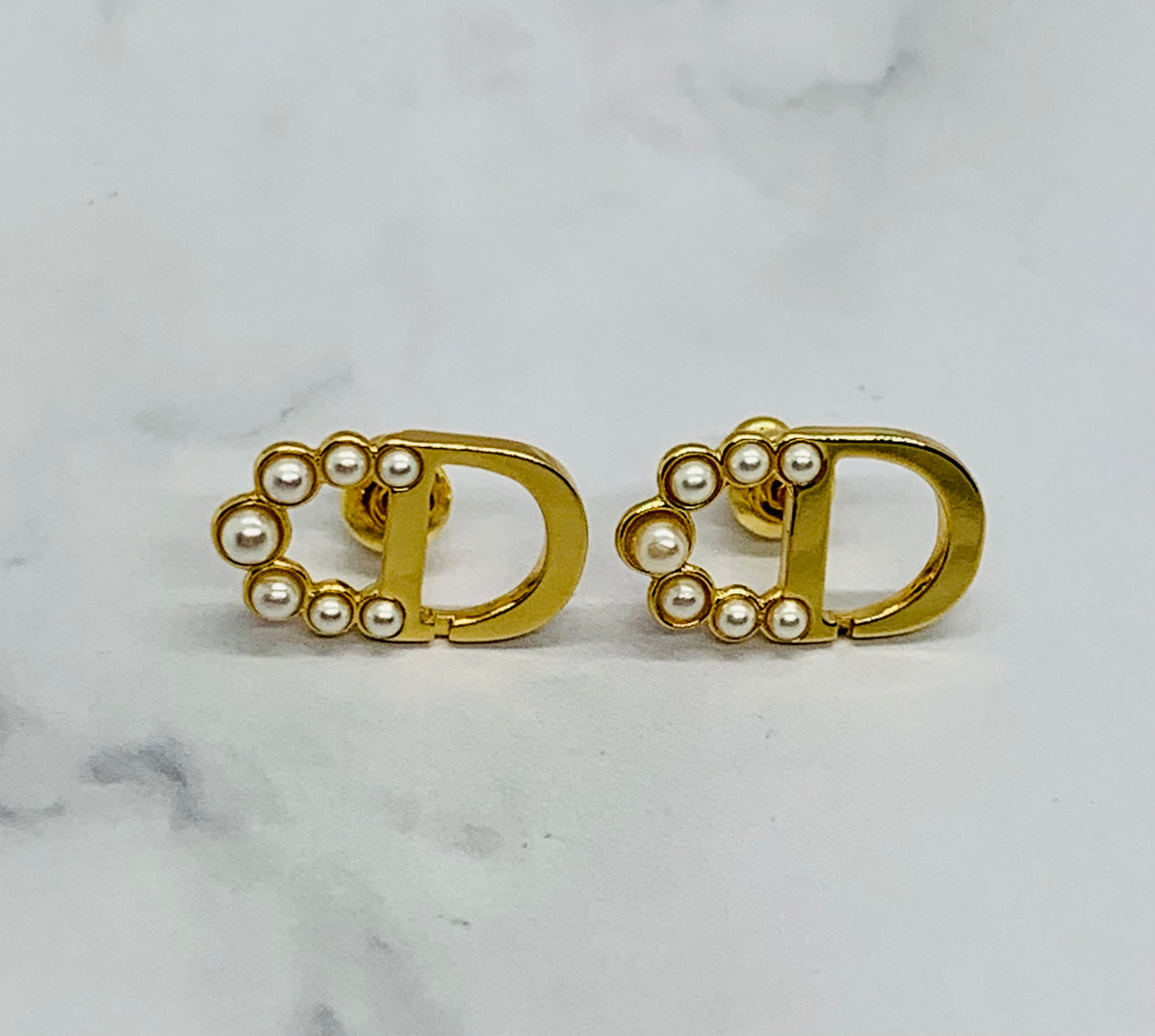 CHRISTIAN DIOR CD Pearl Trim Stud Earrings - Pre owned