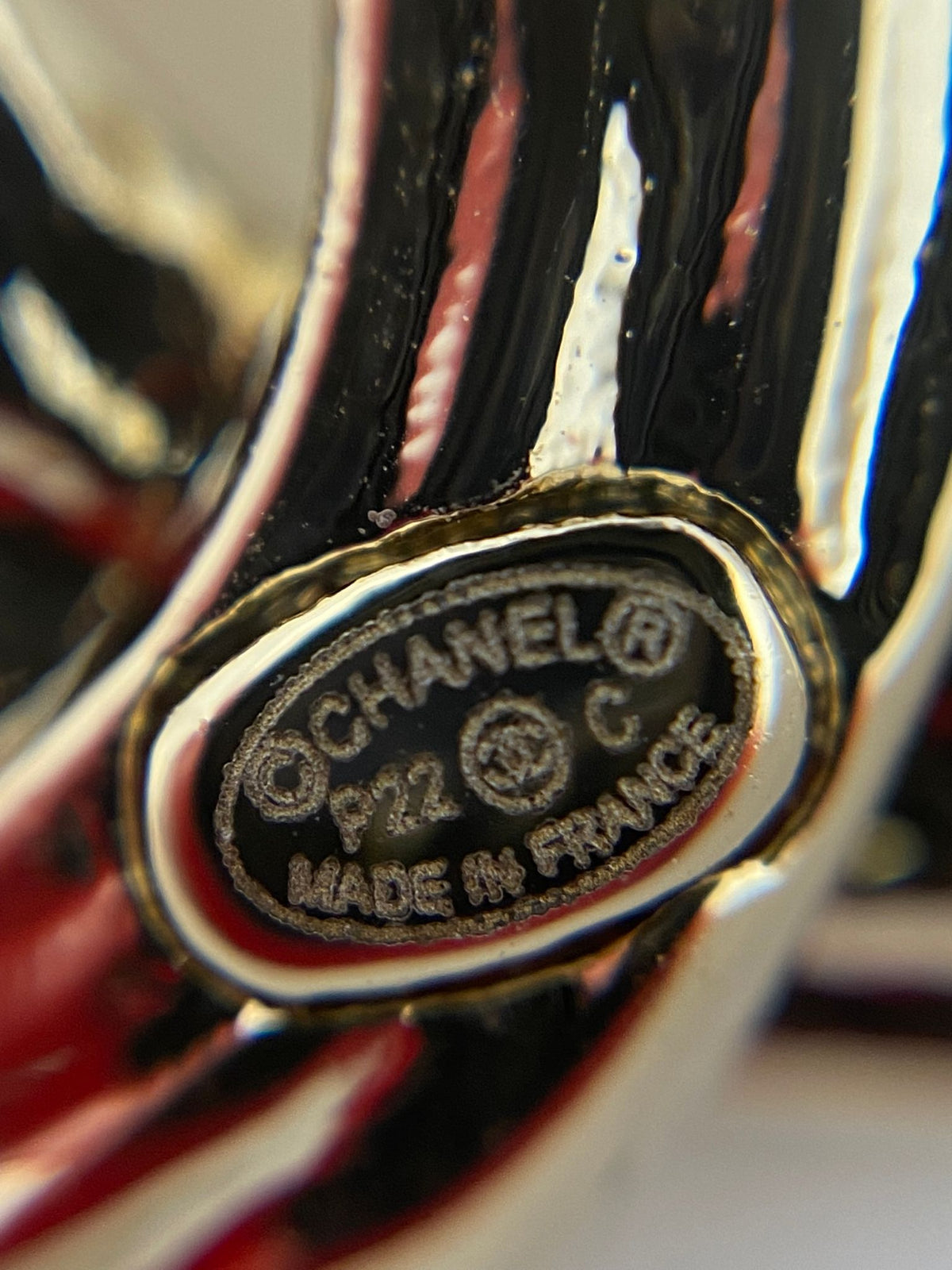 CHANEL CC Gold Tone Small Earrings - Pre owned
