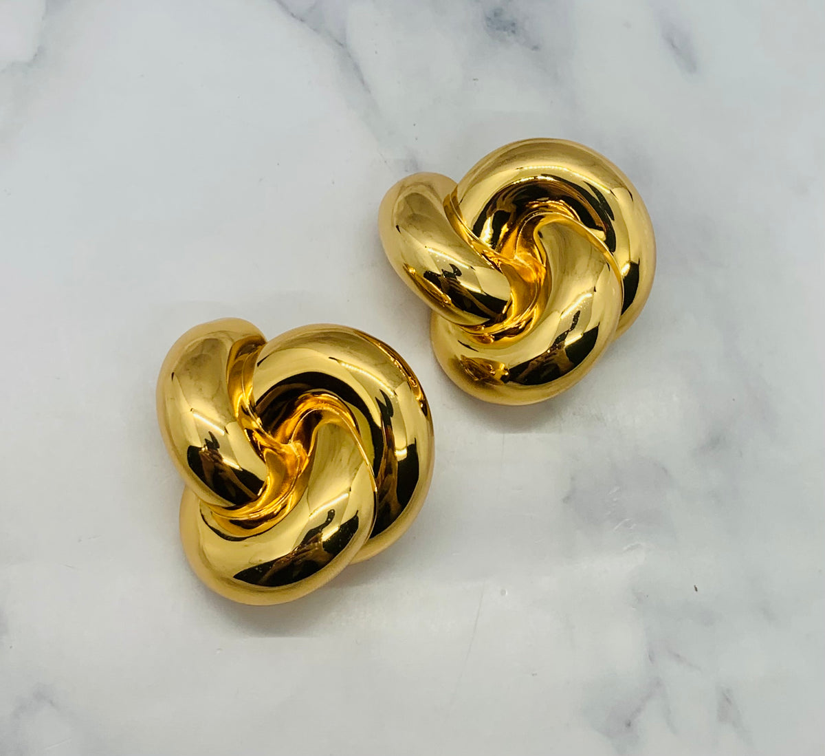 YSL YVES SAINT LAURENT Knot Clip On Earrings - Pre owned