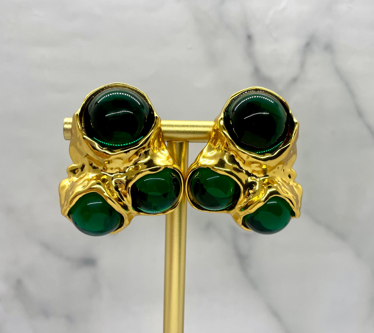 YSL YVES SAINT LAURENT Cabochon Green Resin Clip On Earrings - Pre owned