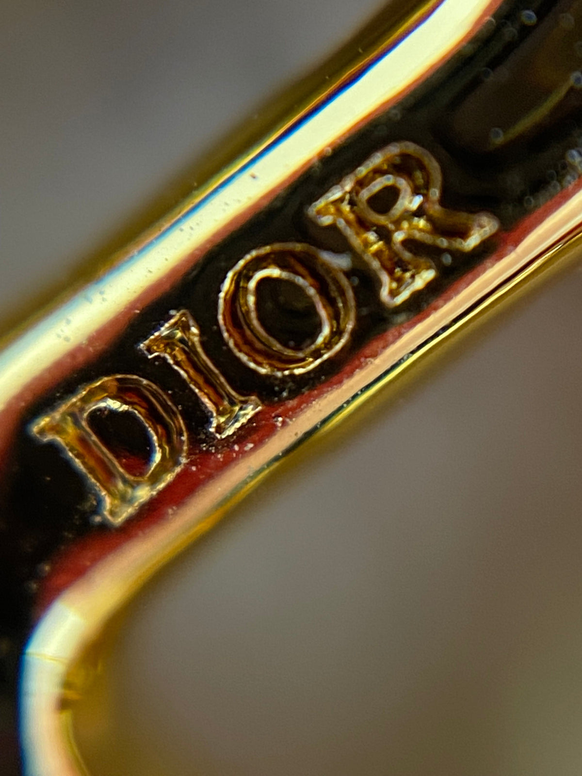 CHRISTIAN DIOR CD Pink Plastic Hoop Earrings - Pre owned
