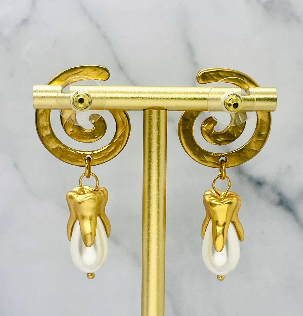 SCHIAPARELLI Pearl Tooth Pendant Earrings - Pre owned