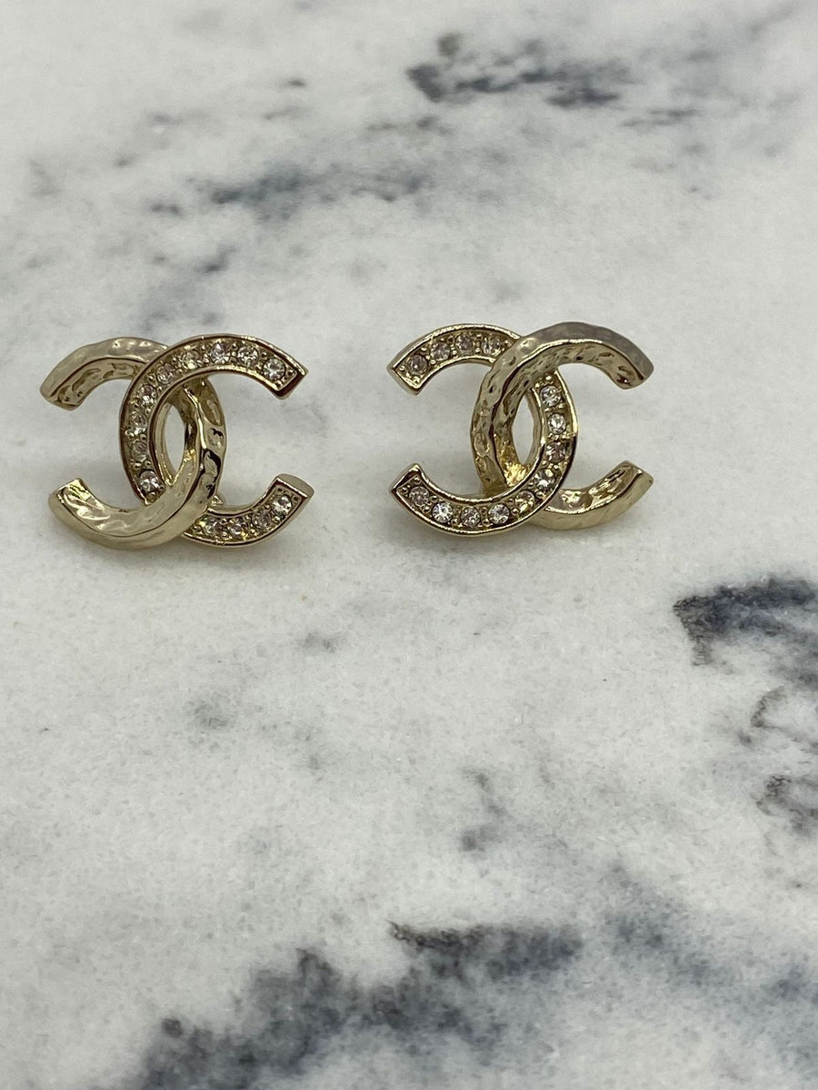 CHANEL CC Gold Tone Rhinestone Small Earrings - Pre owned